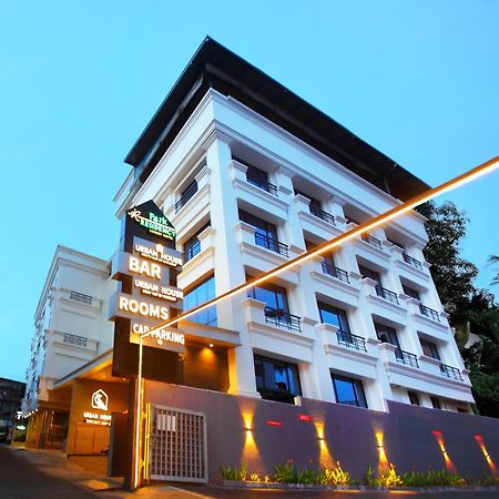 Park Residency Luxury Business Hotel Kochi Exterior foto