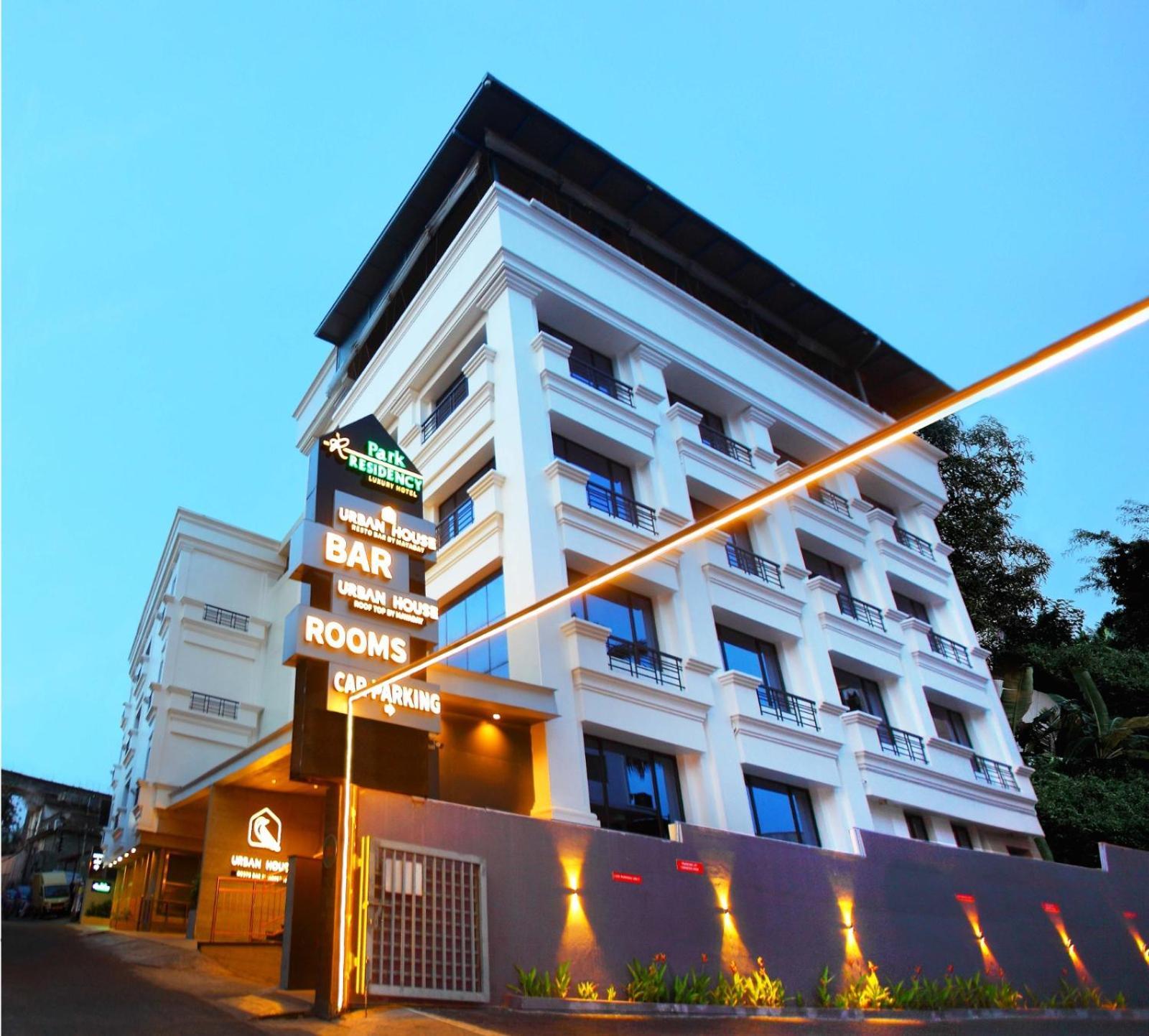 Park Residency Luxury Business Hotel Kochi Exterior foto