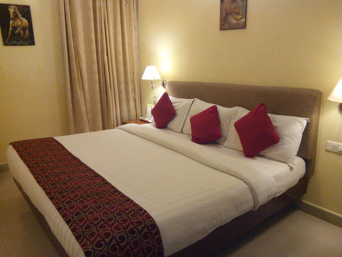Park Residency Luxury Business Hotel Kochi Exterior foto