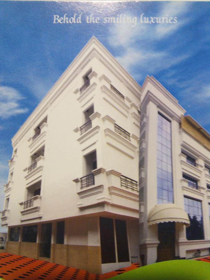 Park Residency Luxury Business Hotel Kochi Exterior foto