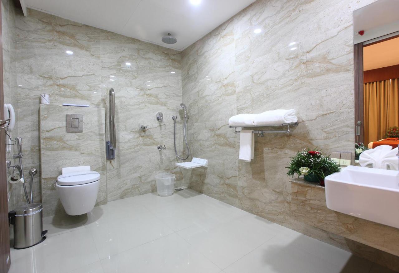Park Residency Luxury Business Hotel Kochi Exterior foto